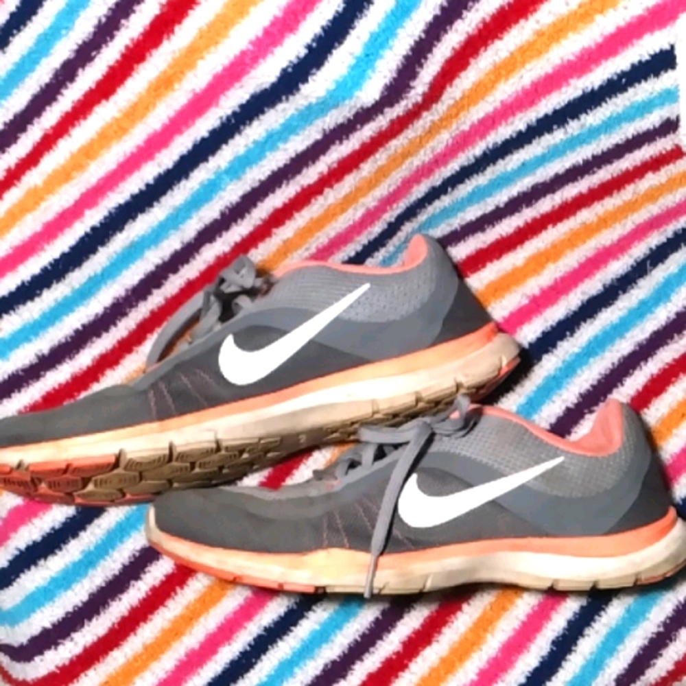 Nike flex training sneakers